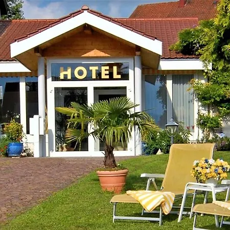 Am Rehberg 4* Λιντάου